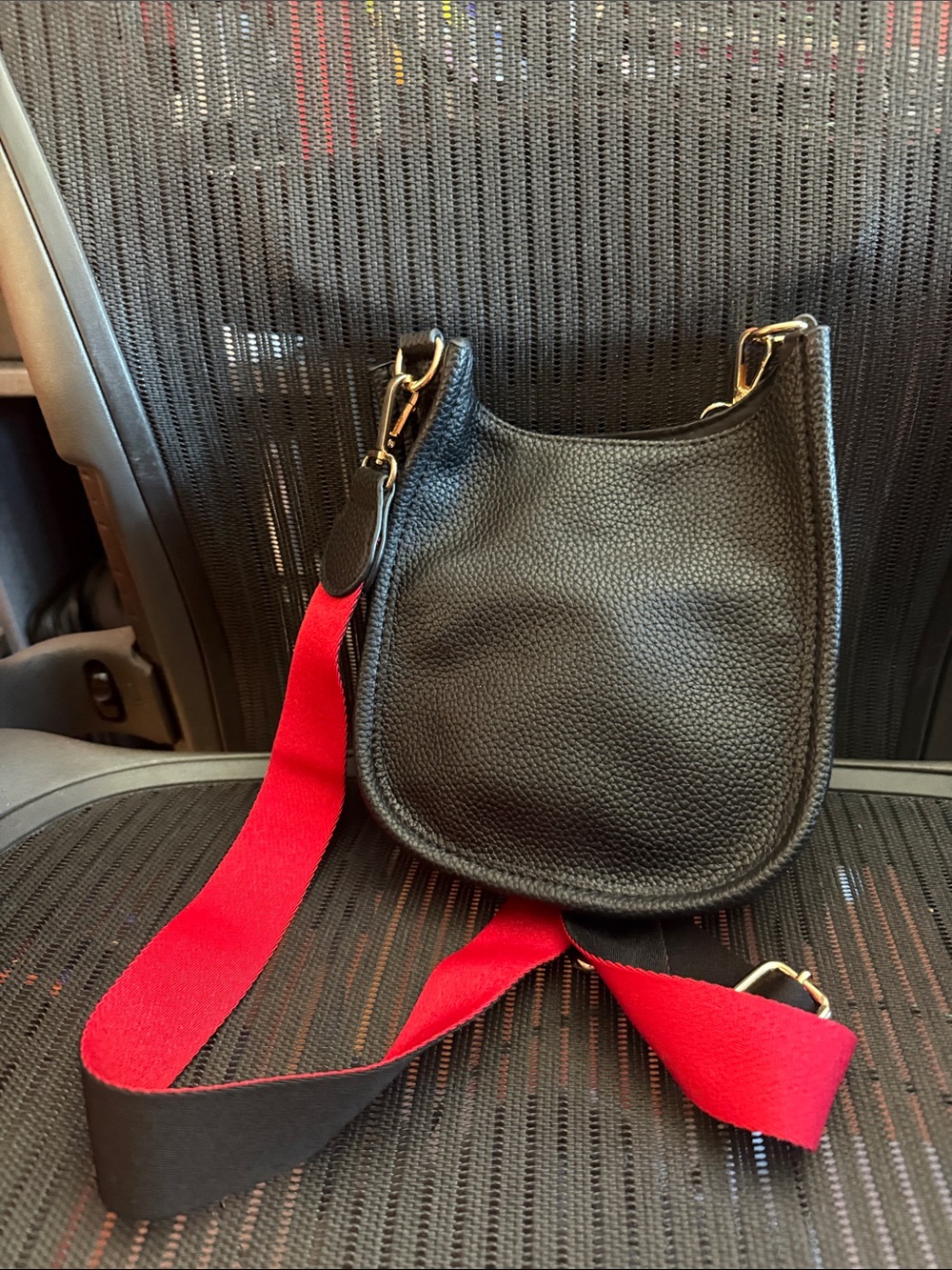 Black Pebbled Crossbody Bag with Red Webbed Strap faux super soft leather - Picture 2 of 5